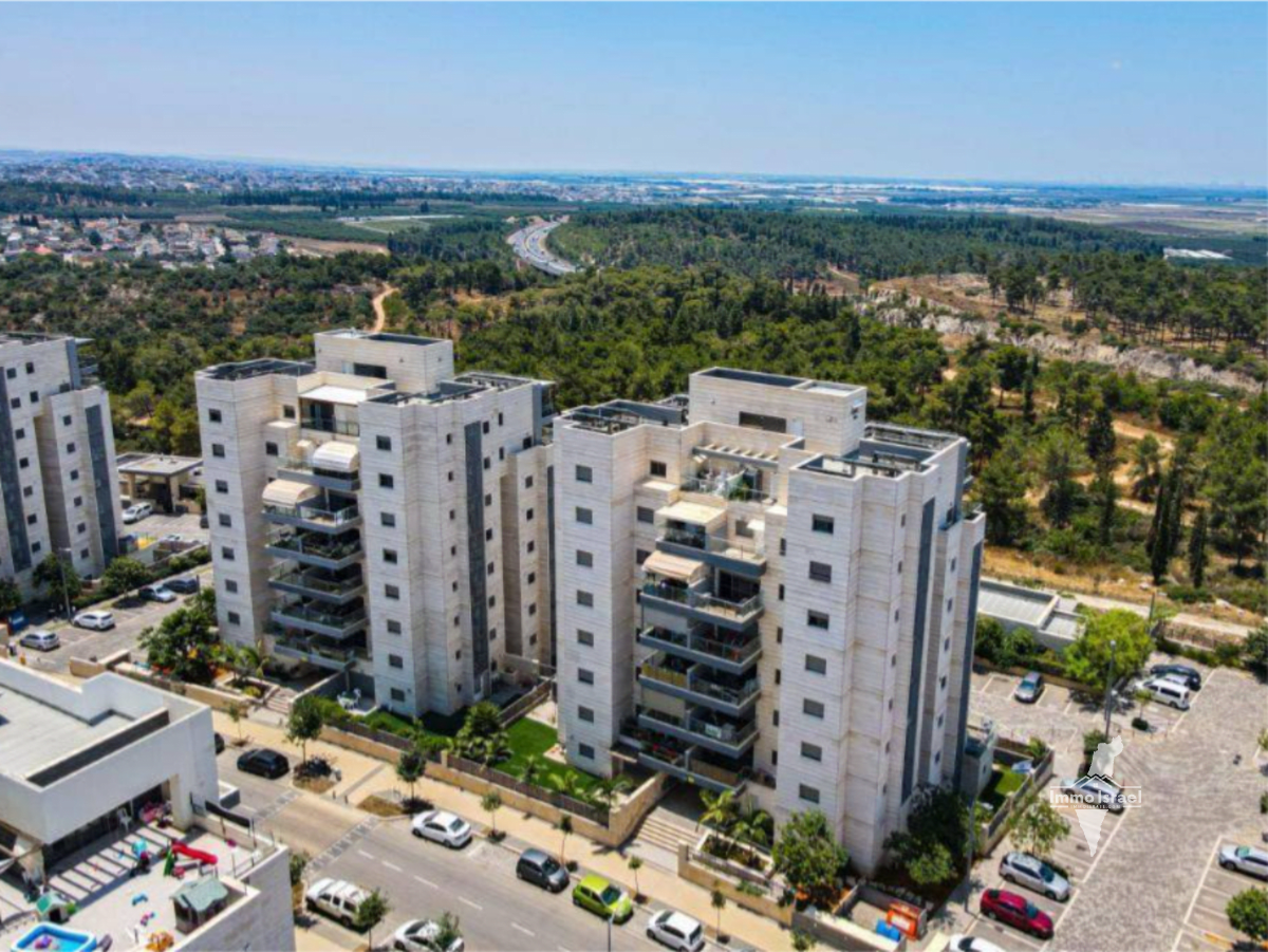 4-Room Apartment for Sale at 12 Oren Street, Harish