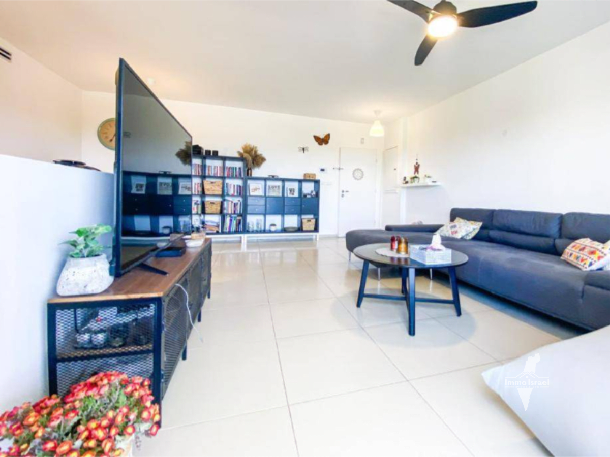 דירה 4 חדרים למכירה ברחוב אורן 12, חריש