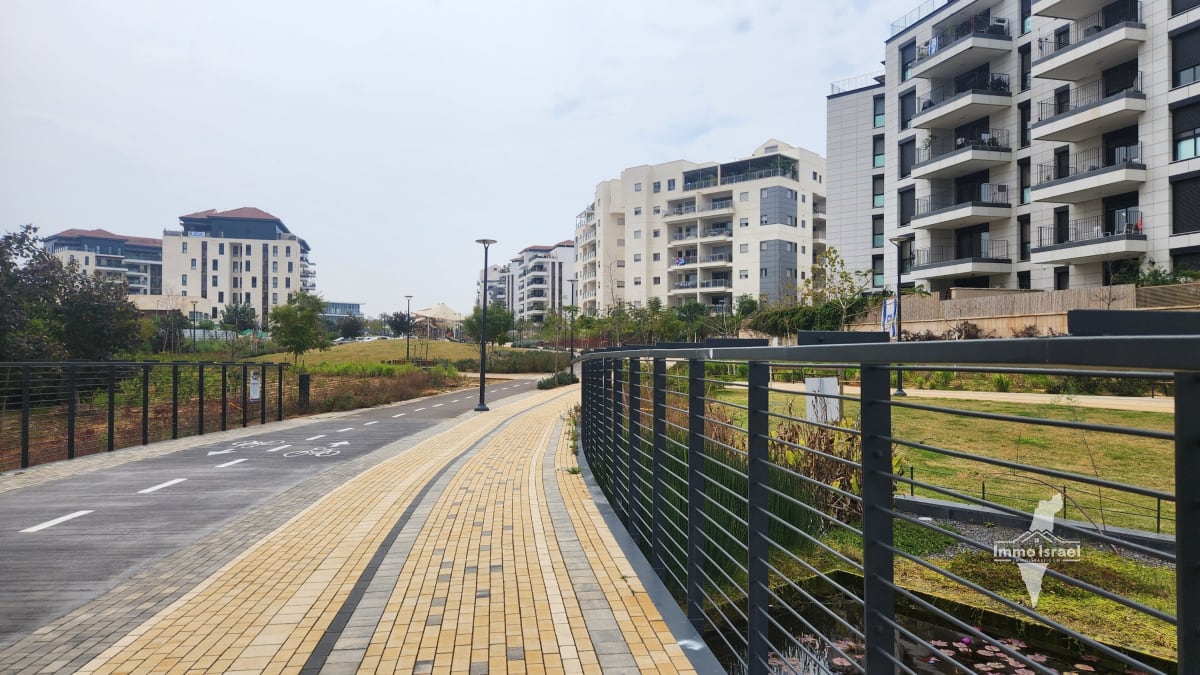 דירת 5 חדרים למכירה ברחוב אהוד מנור, רעננה