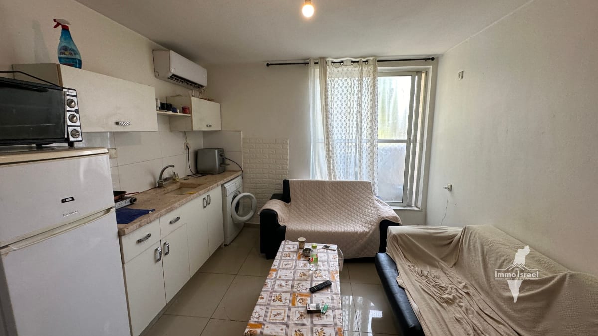 4-Room Divided Apartment for Sale on Derech Metsada, Beersheba