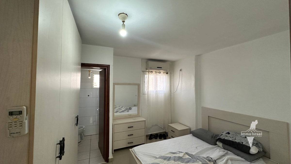 4-Room Divided Apartment for Sale on Derech Metsada, Beersheba