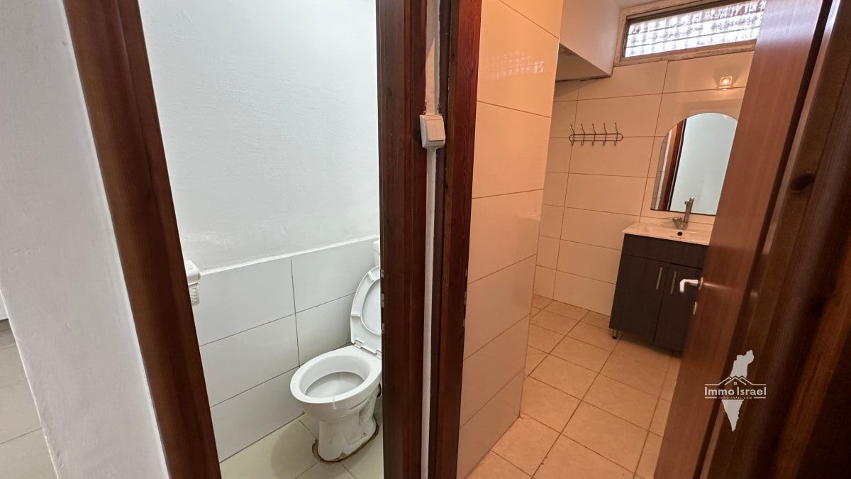 4-Room Divided Apartment for Sale on Derech Metsada, Beersheba