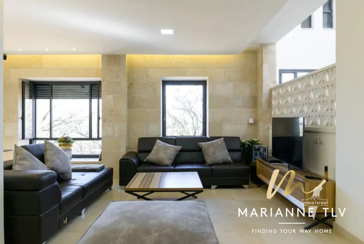 וילה 5 חדרים מול הים להשכרה ברחוב יוטבת, תל אביב-יפו