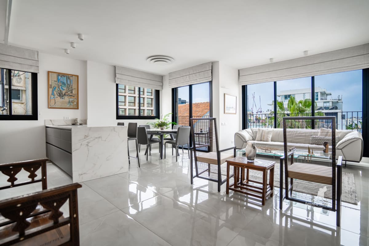 2-комнатная квартира на продажу в здании с исторической сохранностью на улице Грузенберг 21, Тель-Авив-Яффо