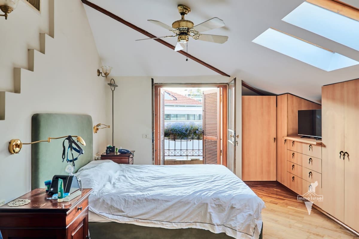 דופלקס 5 חדרים למכירה בבית עם שימור היסטורי ברחוב החרמון 42, תל אביב-יפו