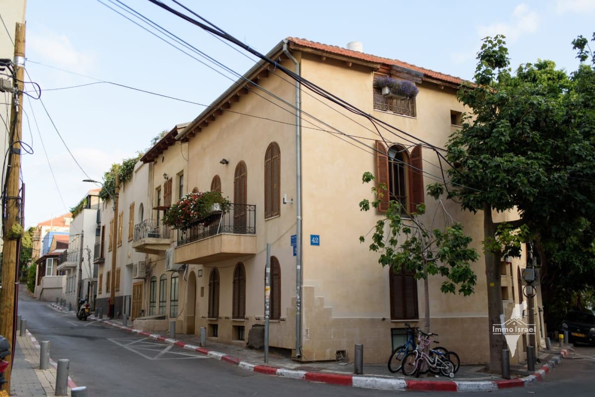 דופלקס 5 חדרים למכירה בבית עם שימור היסטורי ברחוב החרמון 42, תל אביב-יפו
