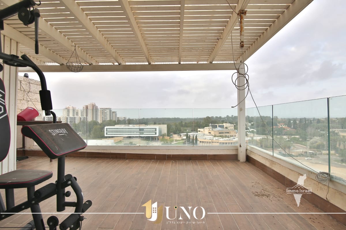 6-Room Penthouse for Sale at 12 Mota Gur Street, Acre