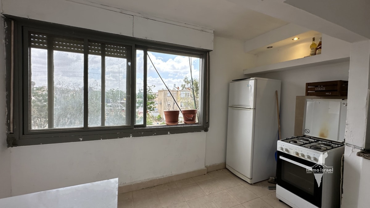 3-Room Apartment for Sale 500 Meters from Ben Gurion University