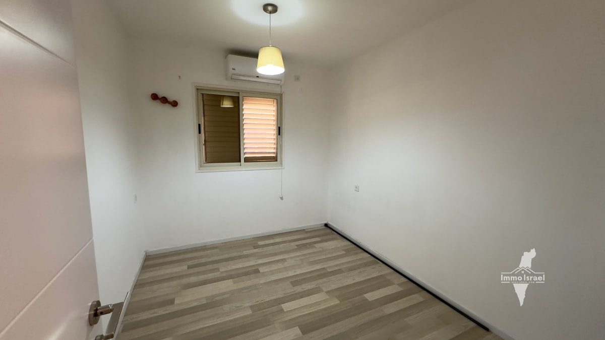 Single-Story 5-Room Ground Floor House for Sale on Mark Lavri Street, Be'er Sheva