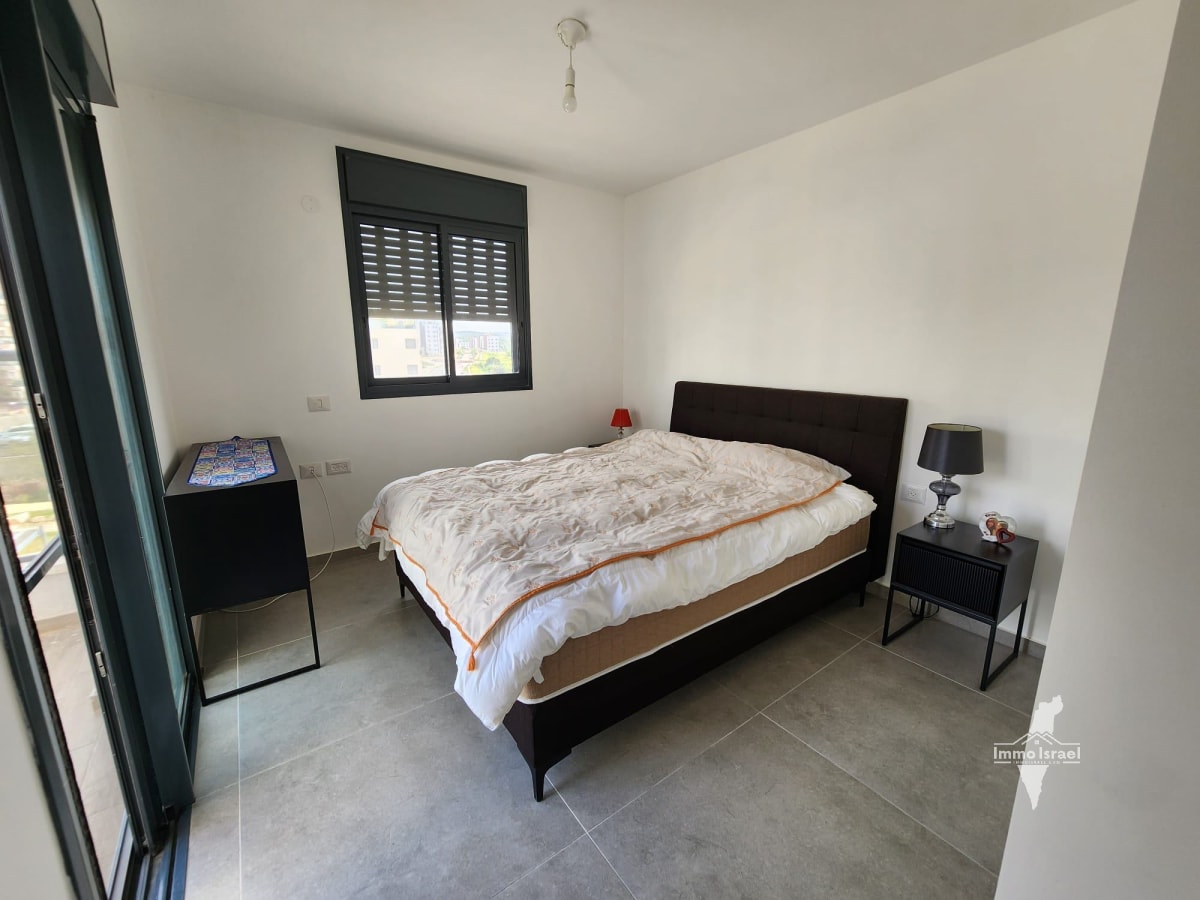 4-комнатная квартира на продажу с видом на зелень в районе Ха-Прахим, Хариш