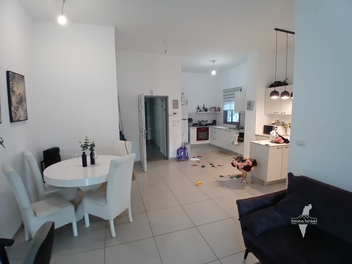 4-комнатная квартира с садом на продажу в районе Ха-Хореш, Хариш