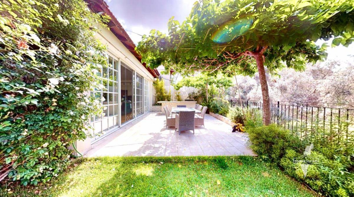 Luxurious Duplex for Sale in the Picturesque and Enchanting Mazkeret Batya