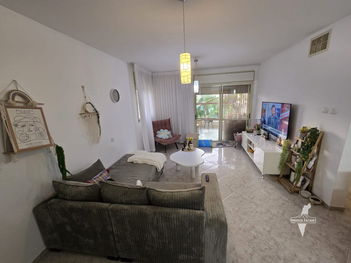 Renovated 3-Room Apartment for Sale at 2 HaRav Tana Street, Be'er Sheva