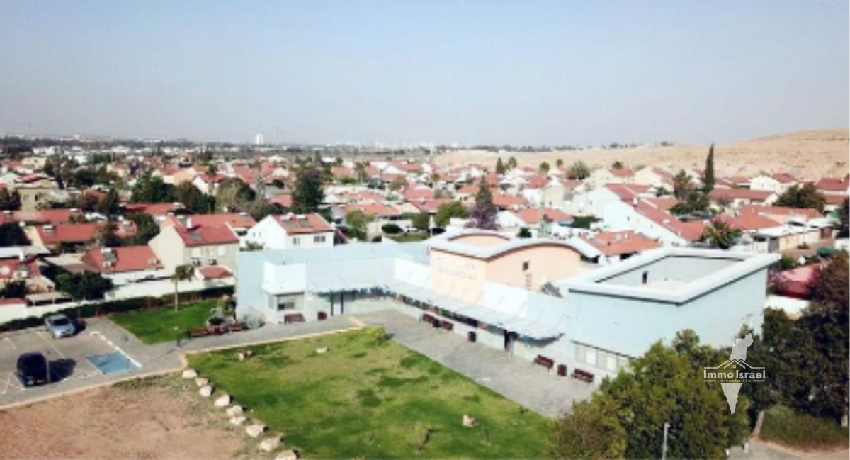 קוטג' ענק למכירה בנחל בקע, באר שבע