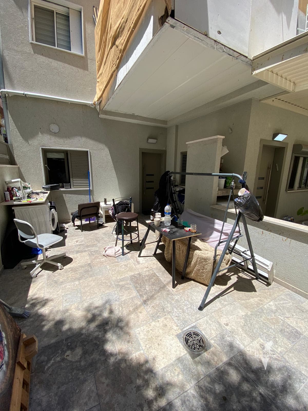 Квартира, разделенная на 3 единицы для инвестиций, расположенная на улице Билу, Хайфа.