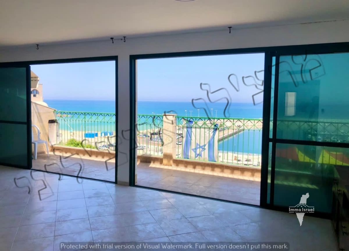 Mini penthouse de 4 pièces à vendre rue HaNamal, Ashkelon