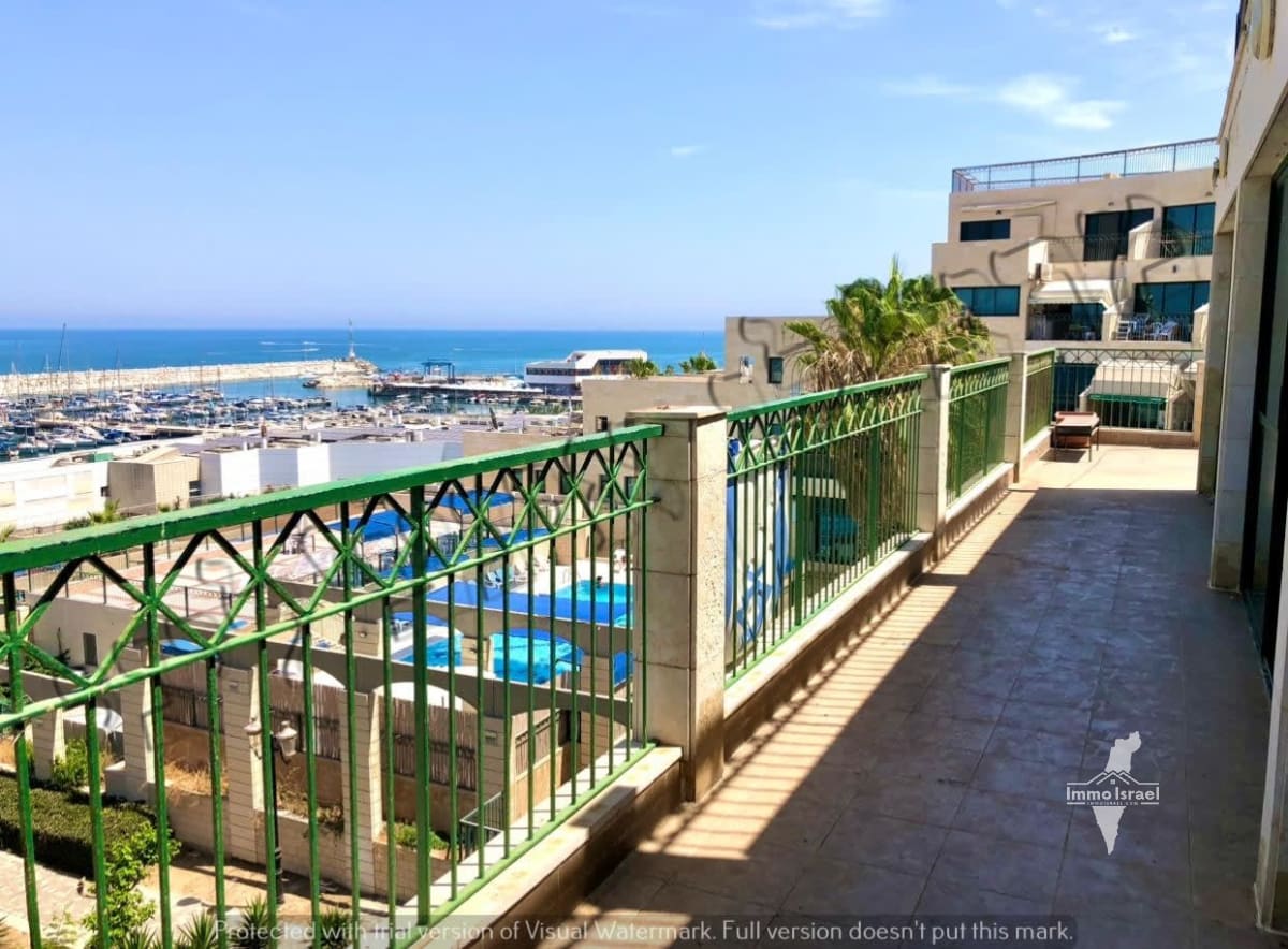 Mini penthouse de 4 pièces à vendre rue HaNamal, Ashkelon