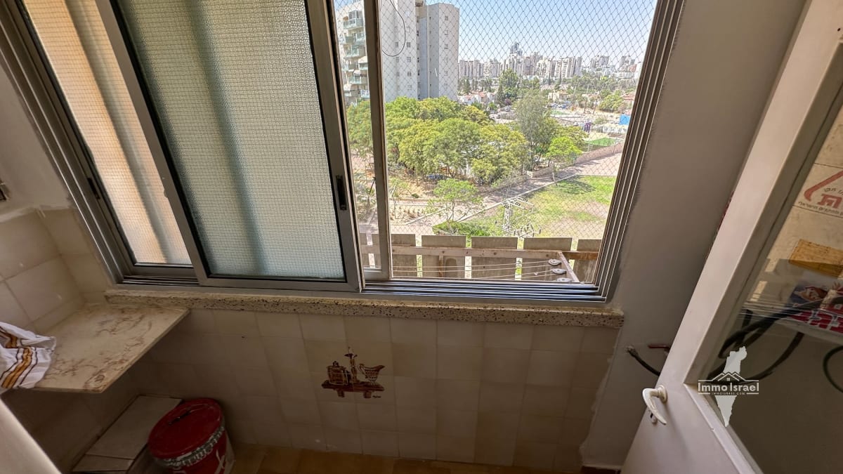 Appartement de 4 pièces à vendre dans le quartier Shkhuna Tet, Be'er Sheva