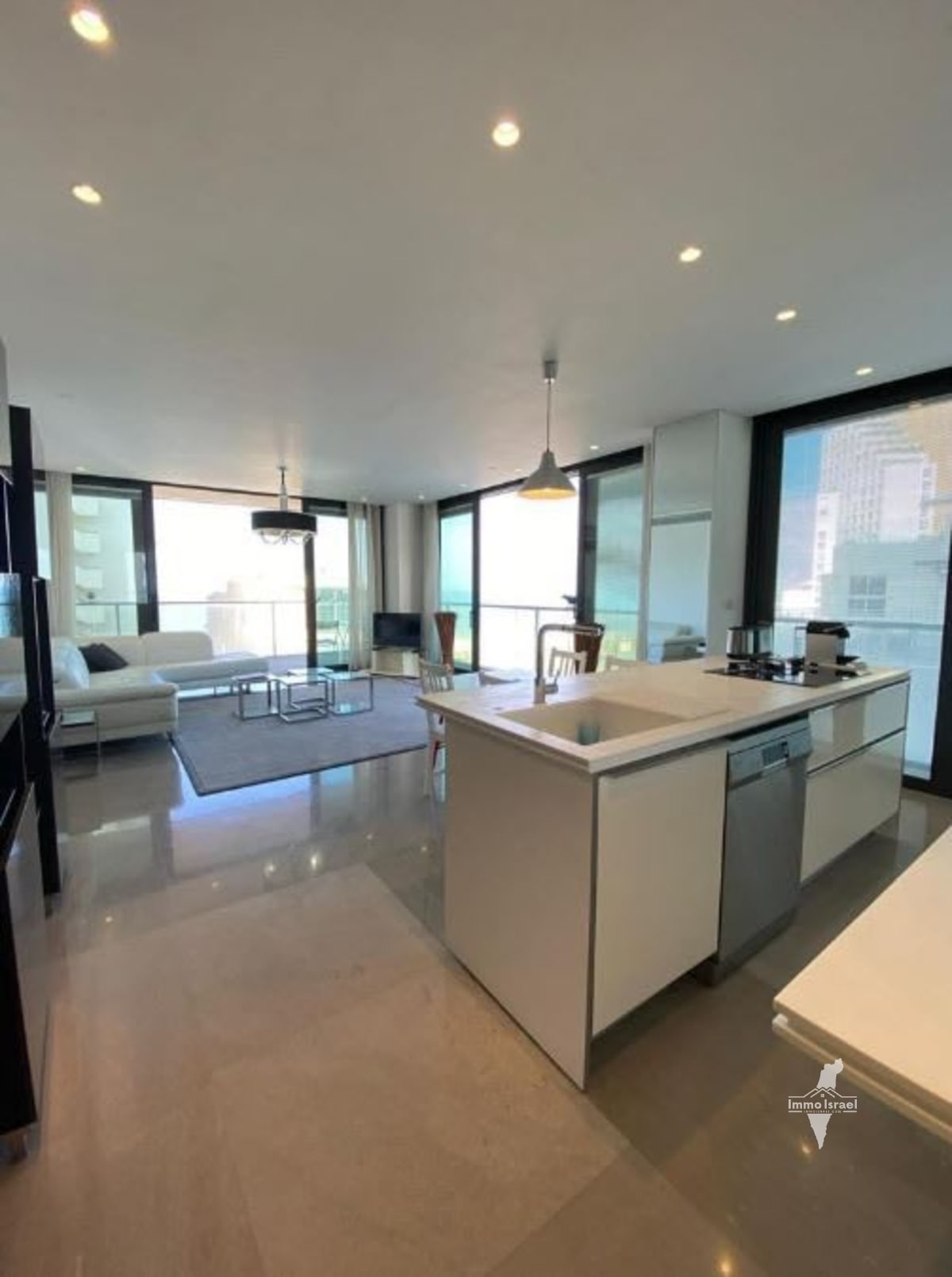 4-Room Apartment for Sale at HaYarkon Street, Tel Aviv-Yafo