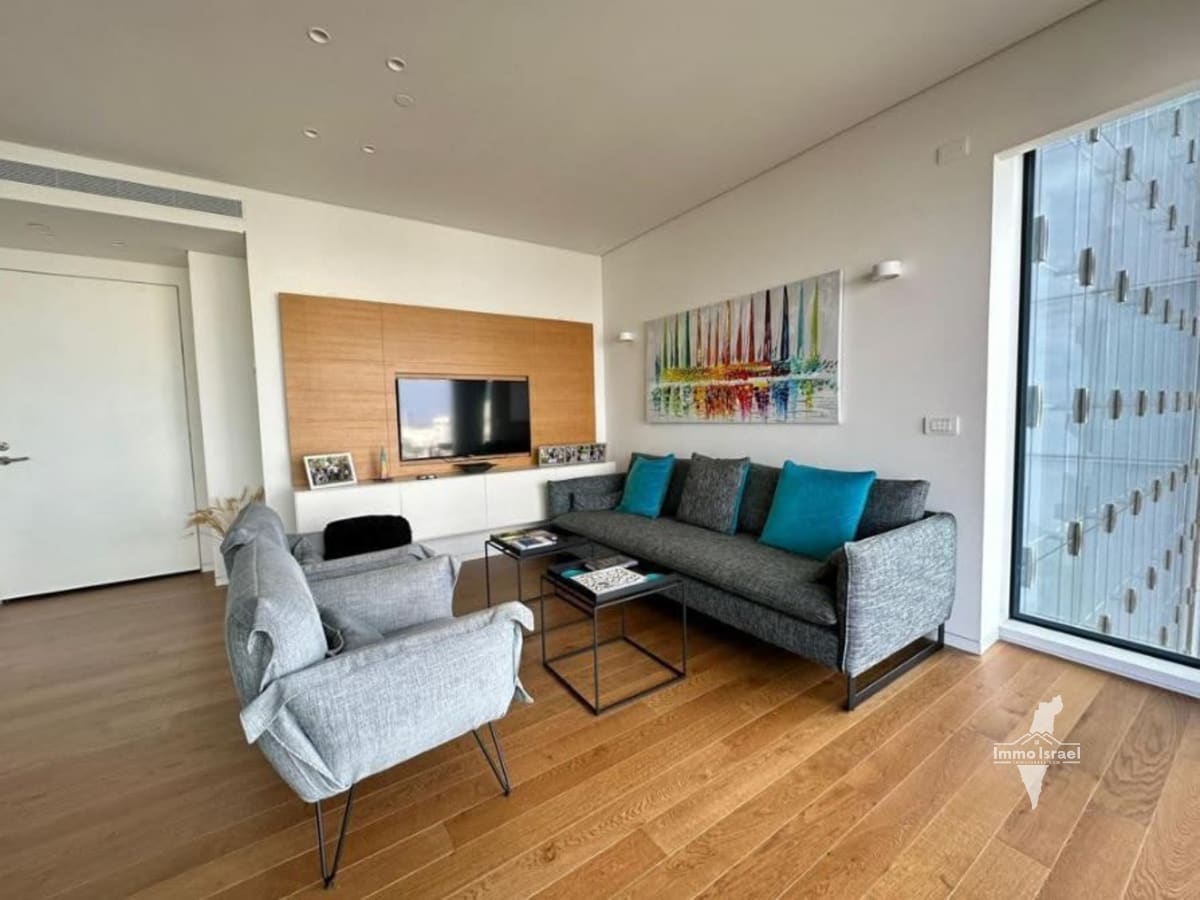 5-Room Apartment for Sale at 17 Arlozorov Street, Tel Aviv-Yafo