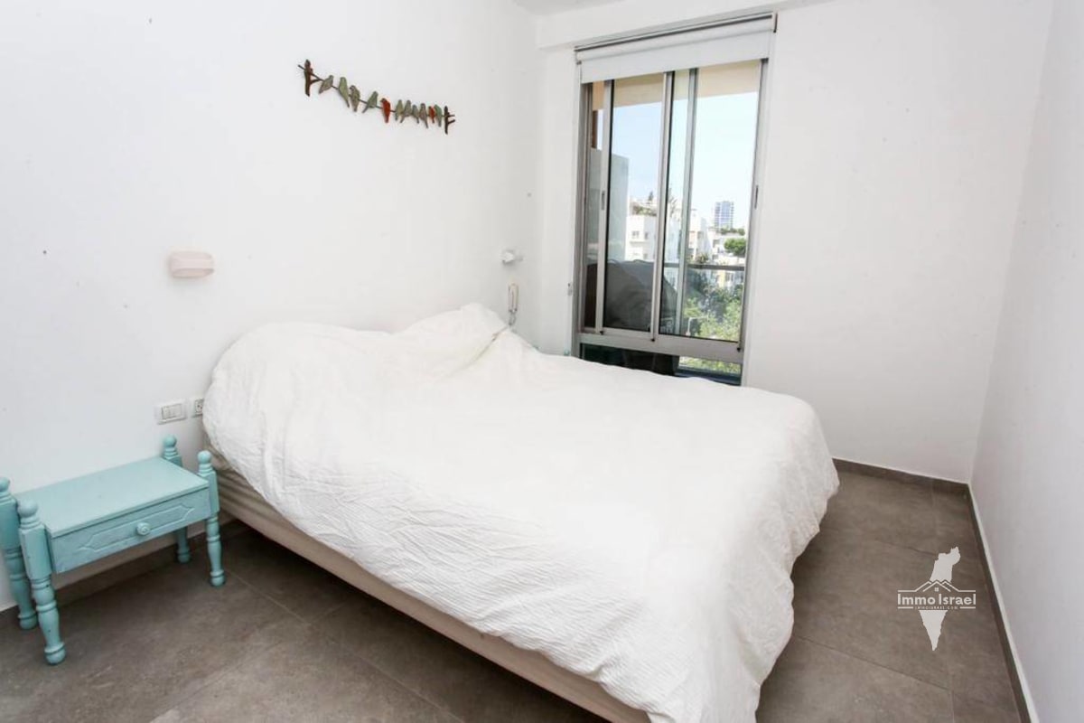 3-Room Apartment for Sale at 72 Yehuda ha-Levi Street, Tel Aviv-Yafo