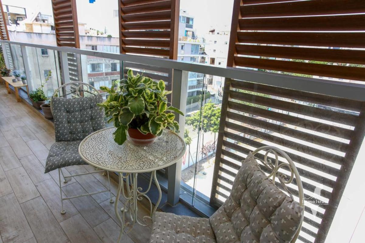 3-Room Apartment for Sale at 72 Yehuda ha-Levi Street, Tel Aviv-Yafo