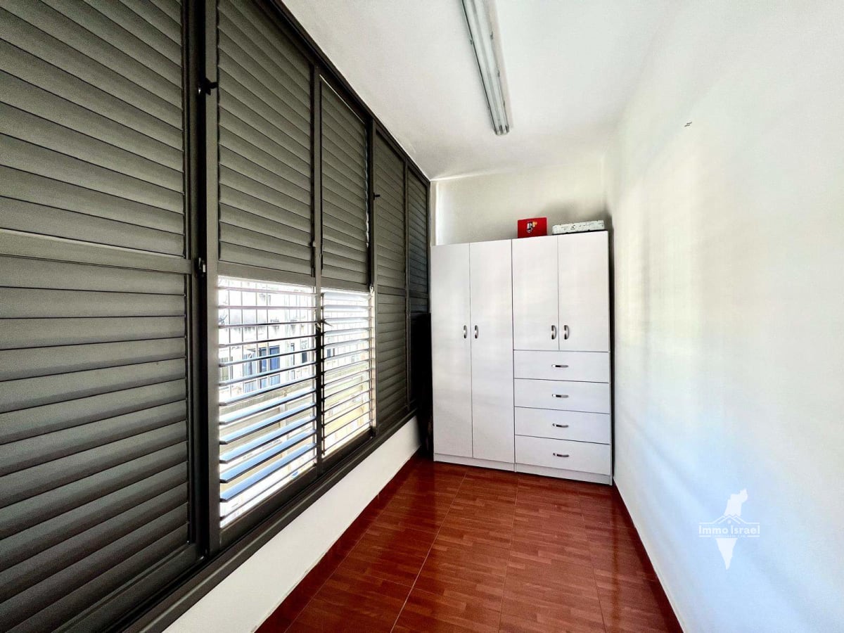 4-Room Apartment for Sale at HaRav Shimon Gabai Street, Netanya