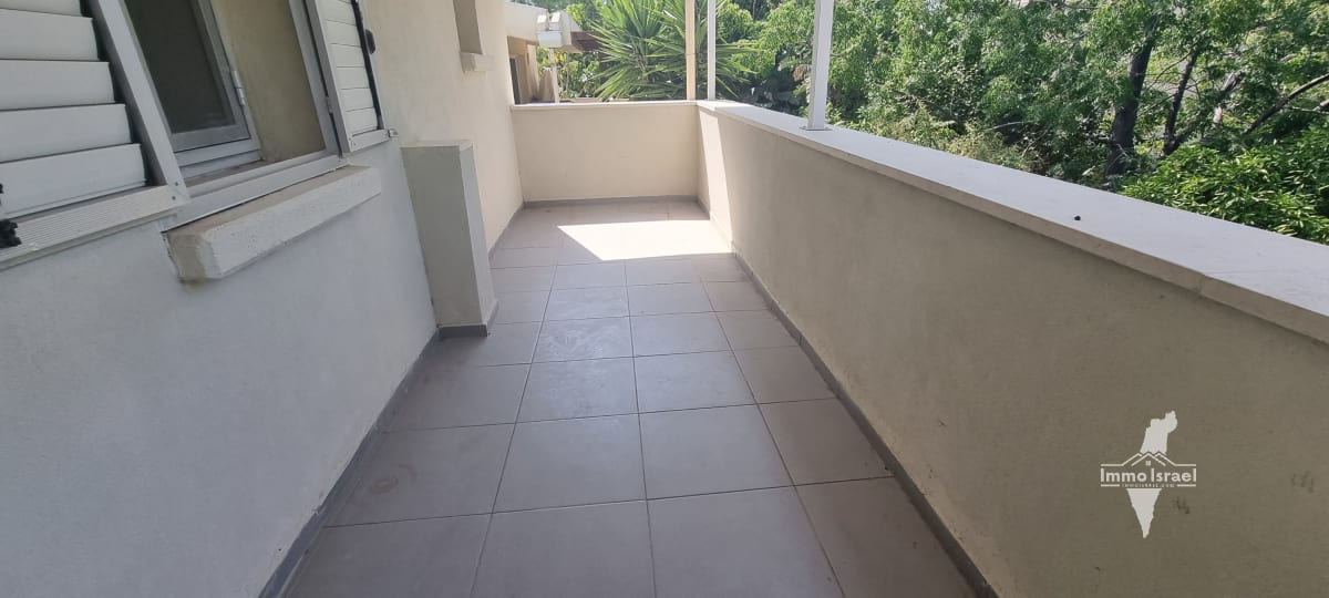 Appartement jardin de 4 pièces à vendre sur la rue Dolev, Caesarea