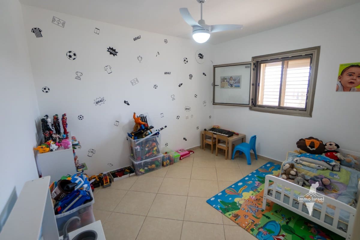 5-Room Apartment for Sale at 8 Mish'ol Susya, Be'er Sheva