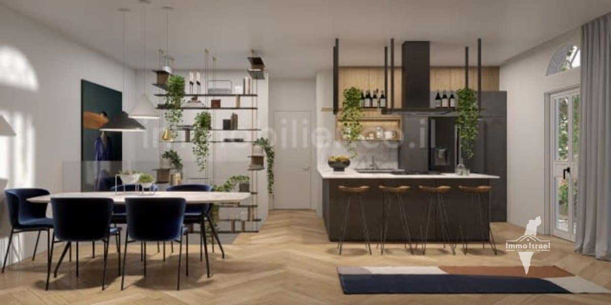 5-Room Garden Apartment for Sale at Yavne'el Street, Tel Aviv-Yafo