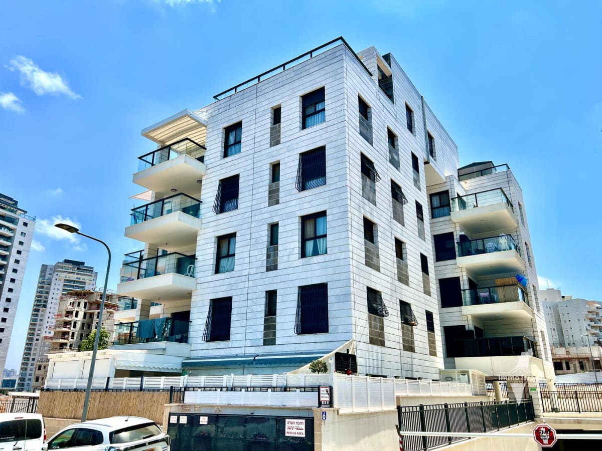 Appartement de 5 pièces à vendre sur la rue Ramban, Netanya