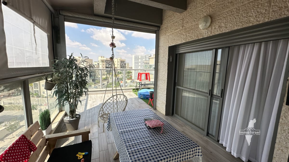 Mini-penthouse de 4 pièces à vendre sur la rue Yosef Burg, Be'er Sheva