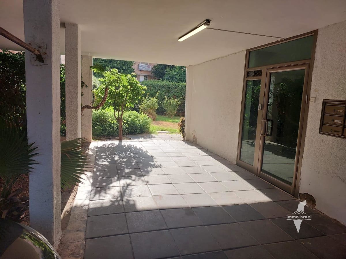 4-комнатная квартира на продажу на улице Рабби Акива 56, Нетания