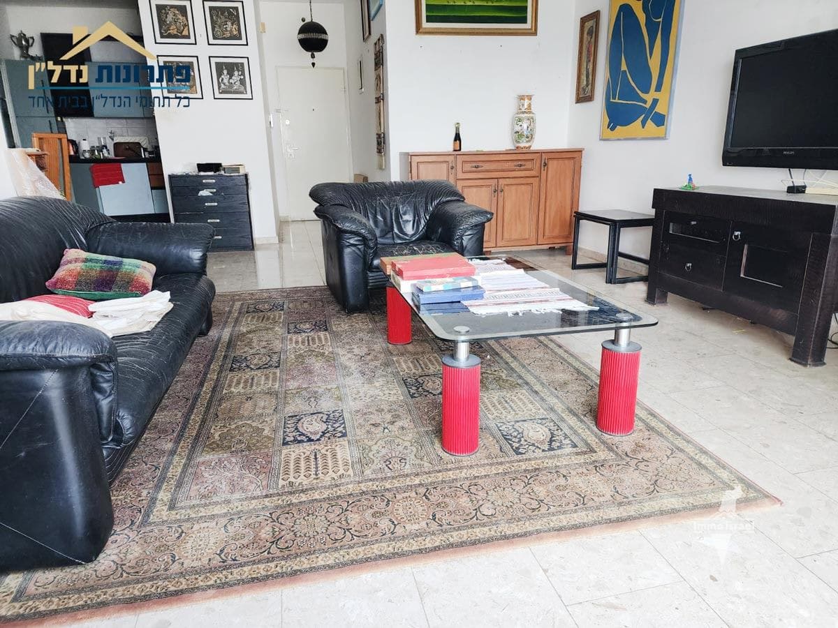 Appartement de 4 pièces à vendre sur la rue Ba'al Shem Tov, Haïfa