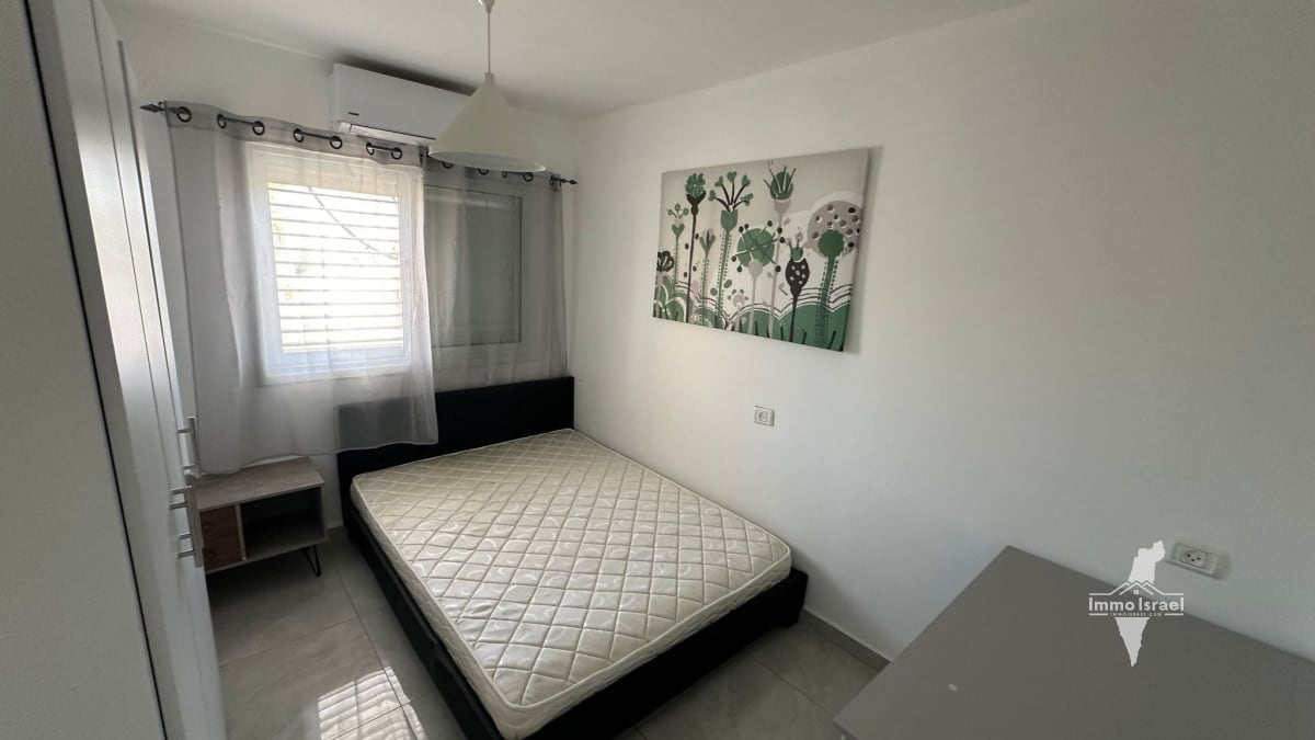 2-Room Unit for Rent at Rahvat HaRosh Street, Be'er Sheva