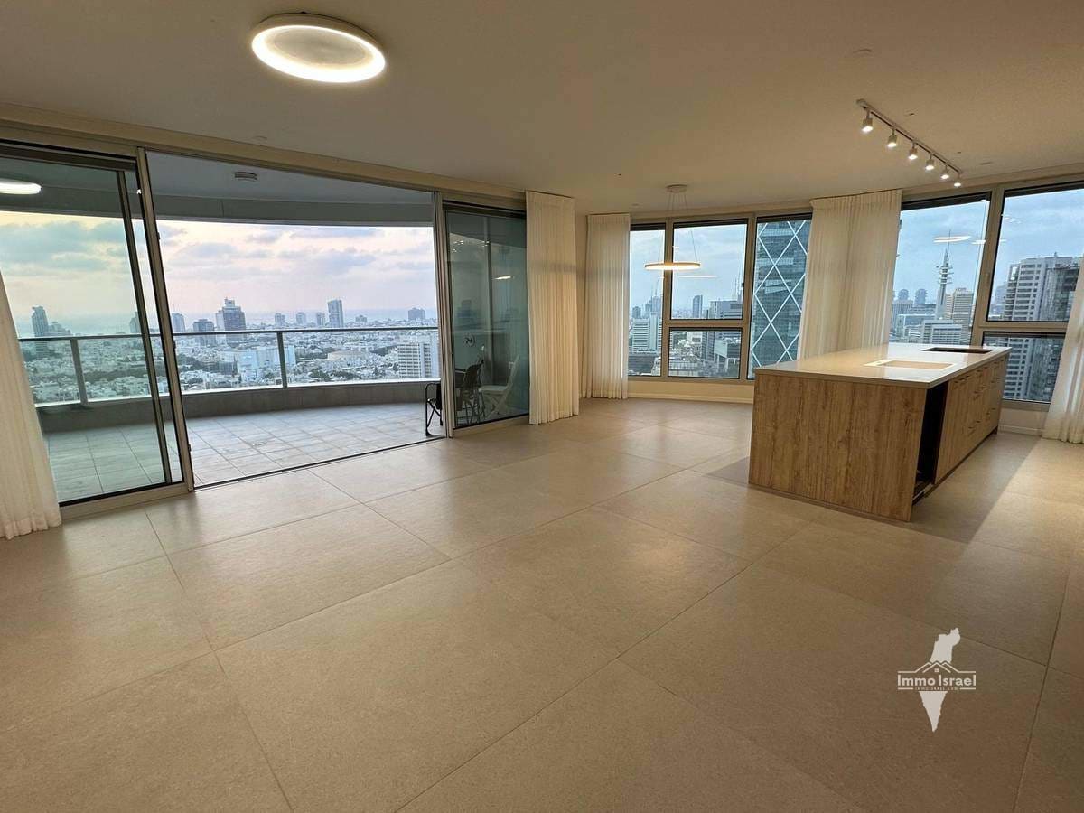 4.5-Room Apartment for Sale in Gindi Tower 3 at Carlebach Street, Tel Aviv-Yafo