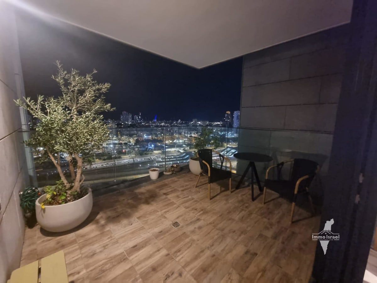 Luxury 3-Room Designer Apartment for Rent at HaMa'ayan Street, Ramat Gan