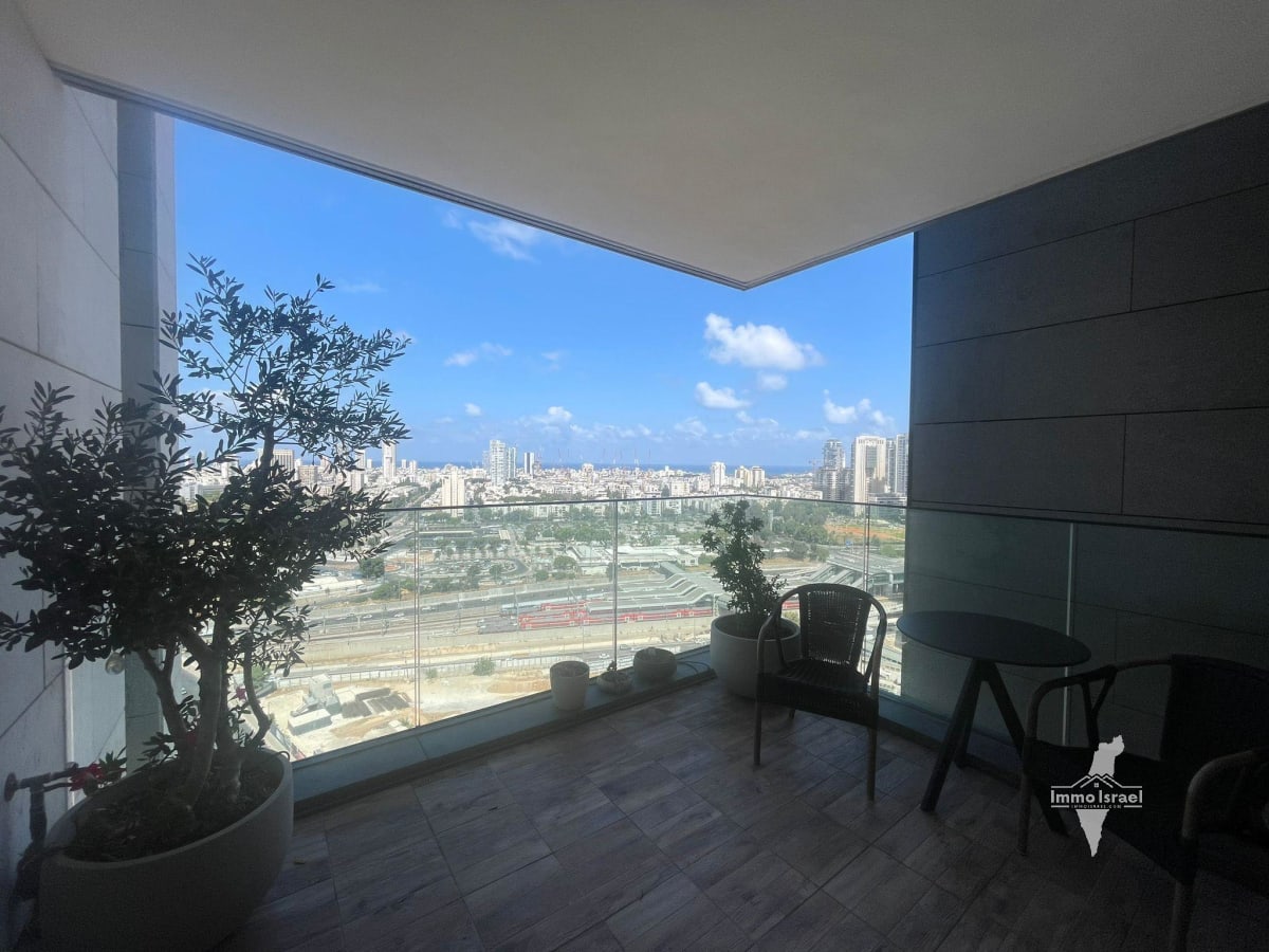 Luxury 3-Room Designer Apartment for Rent at HaMa'ayan Street, Ramat Gan