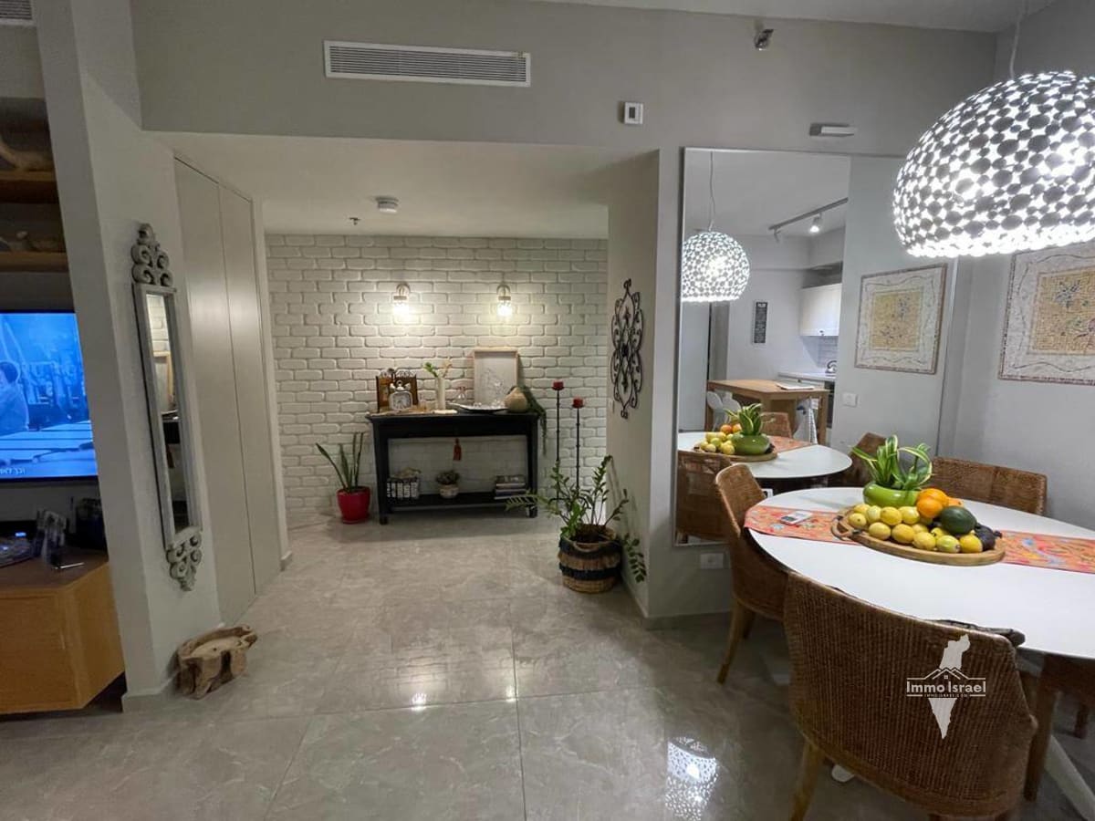 Luxury 3-Room Designer Apartment for Rent at HaMa'ayan Street, Ramat Gan