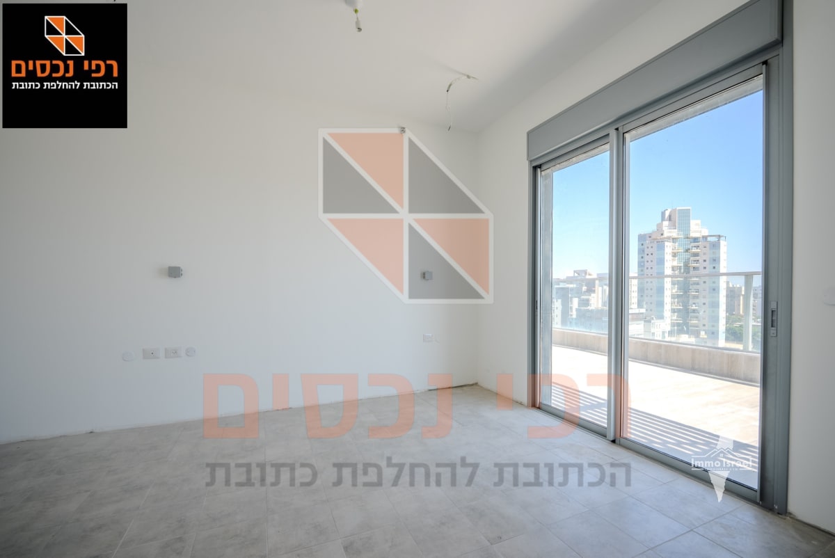 Penthouse de 5 pièces à vendre sur la rue Ha-Ma'agal, Giv'atayim