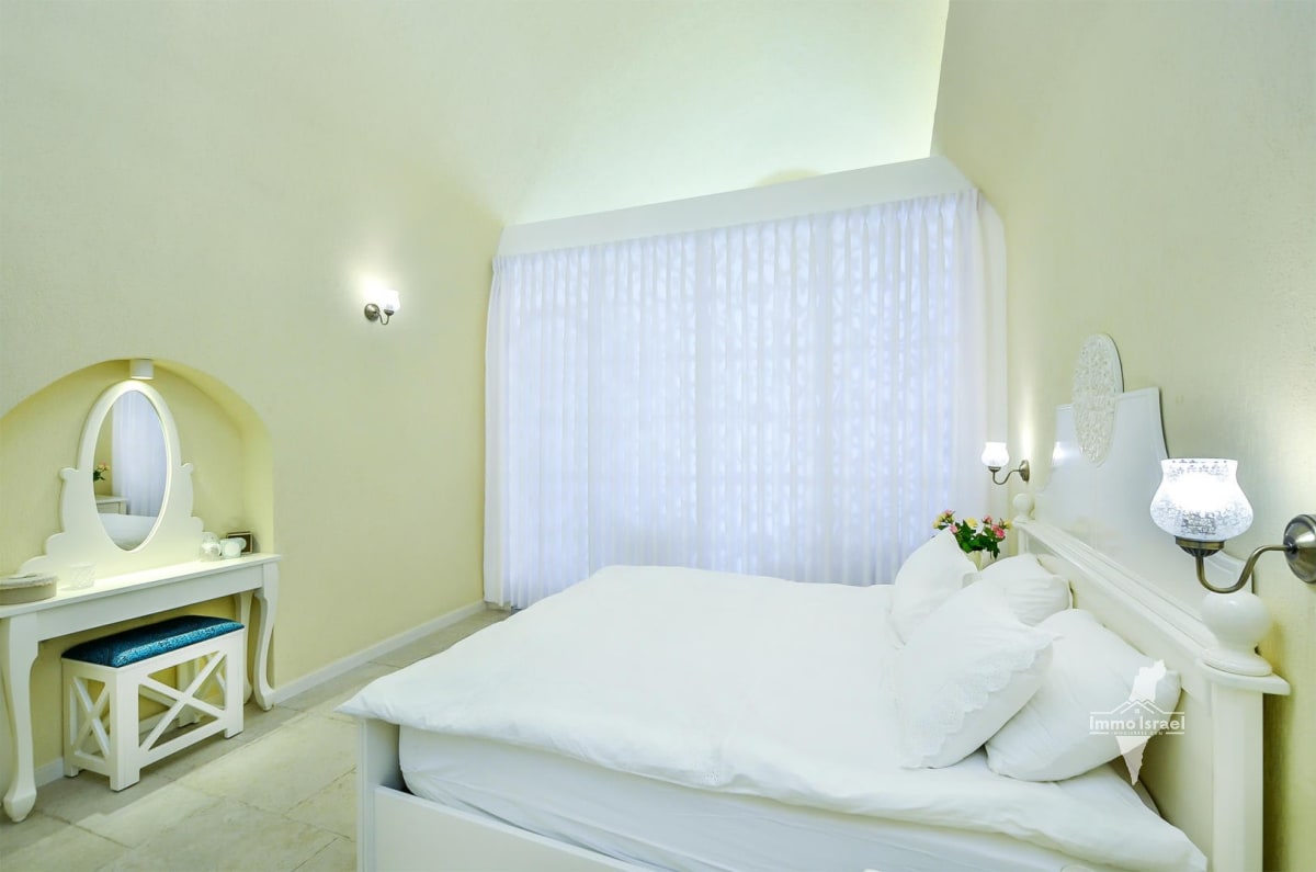 Luxurious 2-Room B&B for Sale at Arlozorov Street, Safed