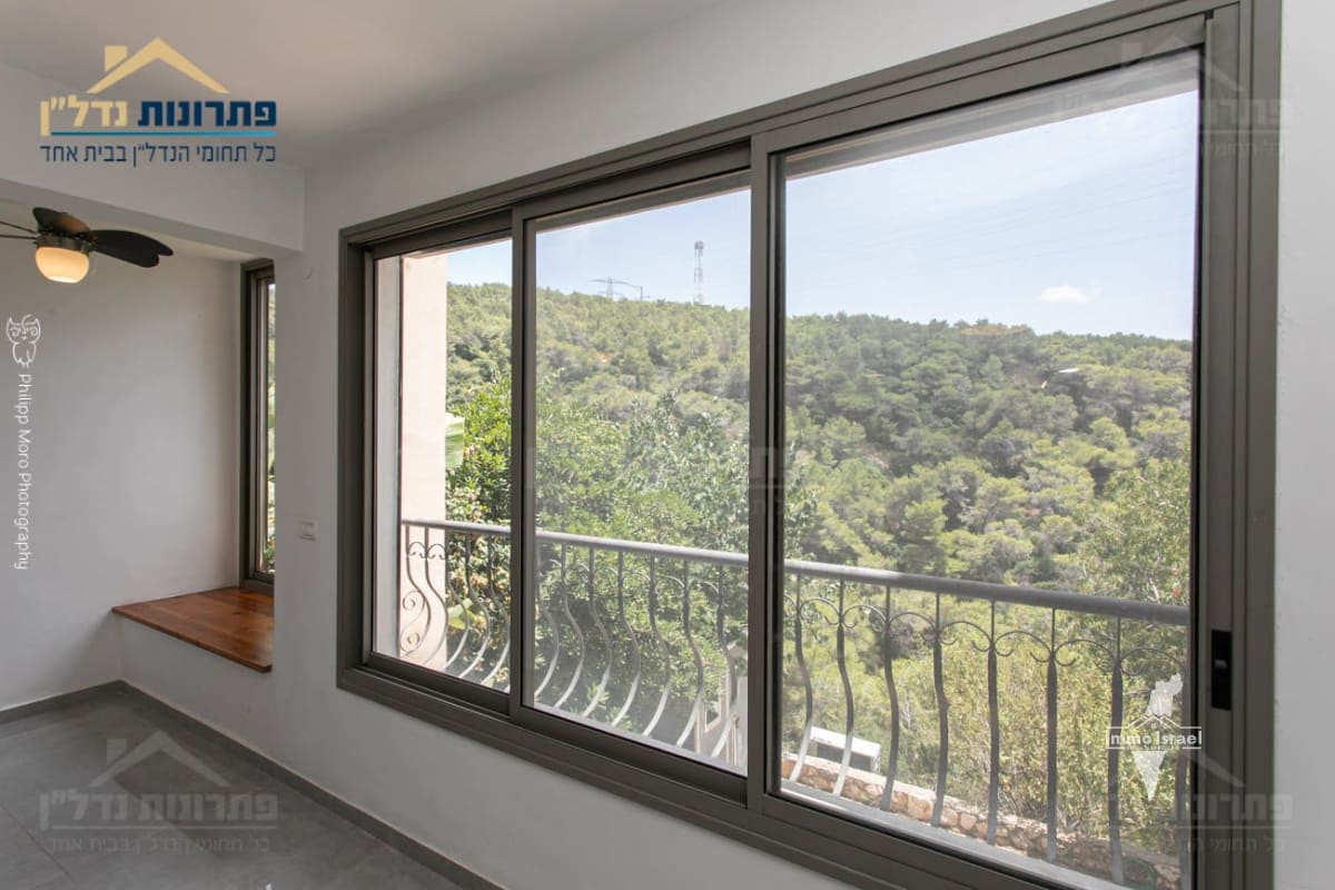 7.5-Room Garden Cottage for Sale at Morad Ha-Yasmin Street, Haifa