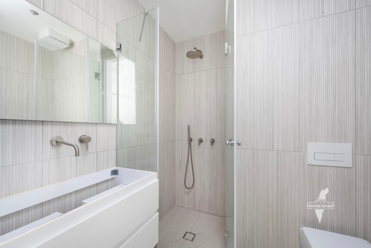 Дуплекс пентхаус 4 комнаты с бассейном на крыше на продажу на улице Малана, Тель-Авив-Яффо