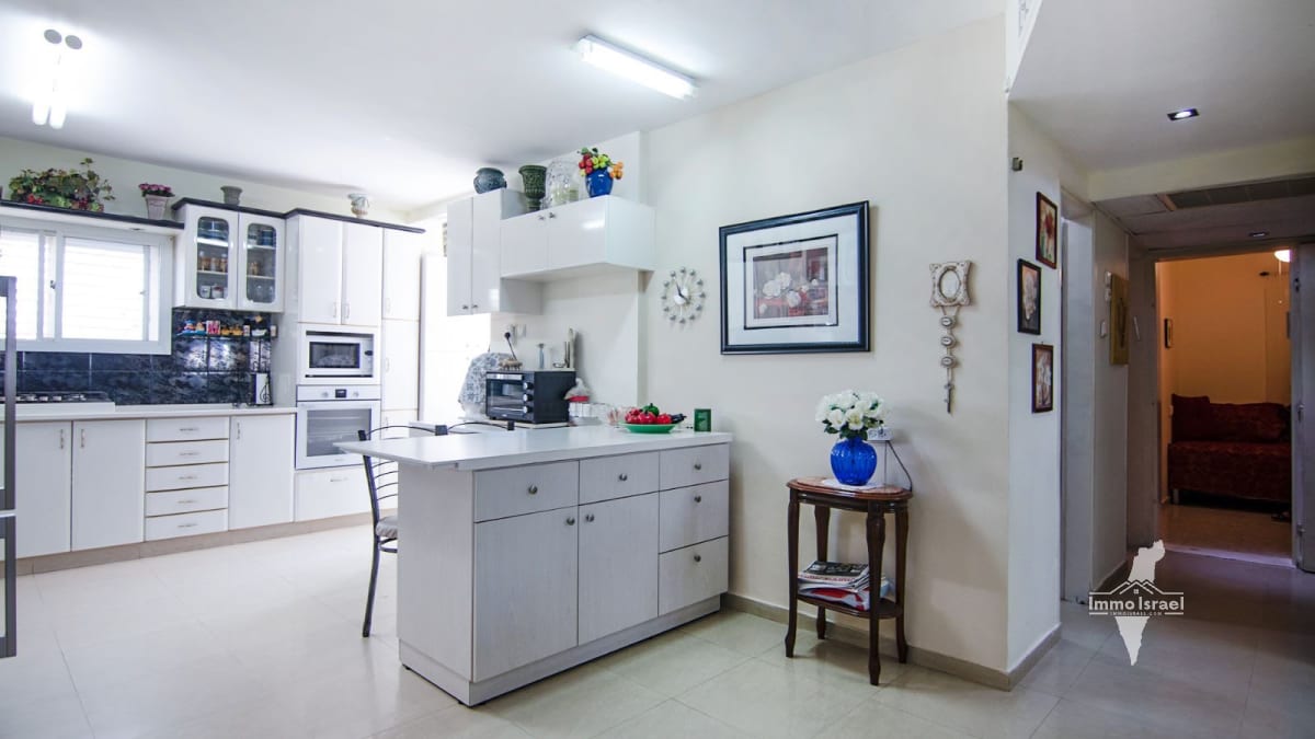 4.5-Room Apartment for Sale at 9 Menahem Dunkelblum Street, Be'er Sheva