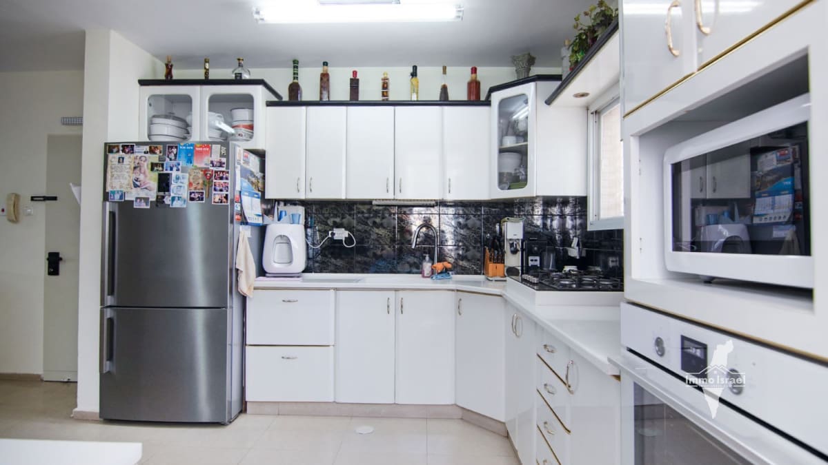 4.5-Room Apartment for Sale at 9 Menahem Dunkelblum Street, Be'er Sheva