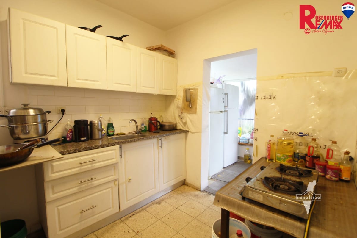 3-Room Cottage for Sale at 28 Ge'ulim Street, Holon