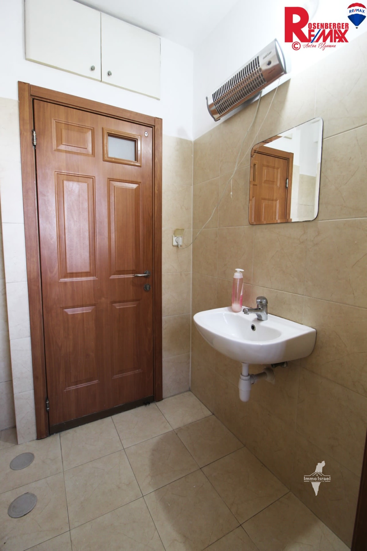 5.5-Room Apartment for Rent in Kiryat Rabin Neighborhood, Holon