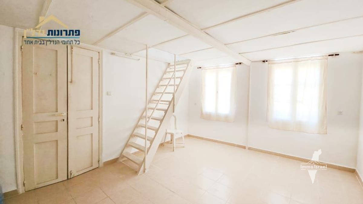 4-Room Apartment for Sale at Khuri Street, Haifa