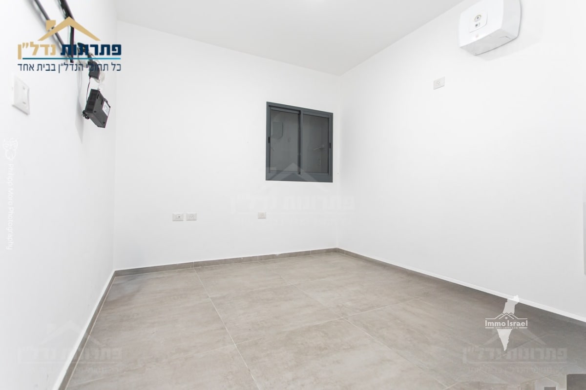 5-Room Apartment for Sale at Dolphin Street, Tirat Carmel