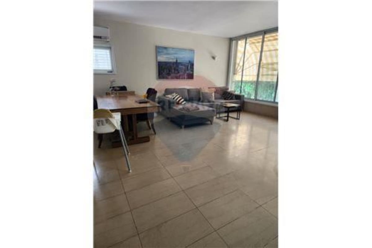 Appartement de 3,5 pièces à louer sur la rue Arlozorov, Tel Aviv-Yafo